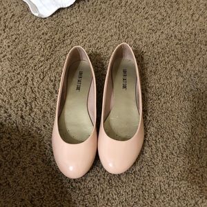 Nude/pink flats size 9